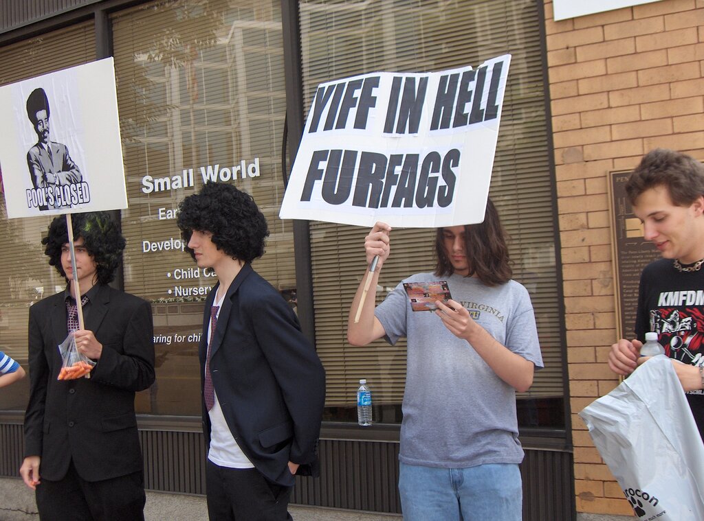 Anti-furry_protesters_near_AC_2007.jpg